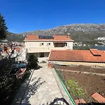 Apartments And Rooms Maritimo